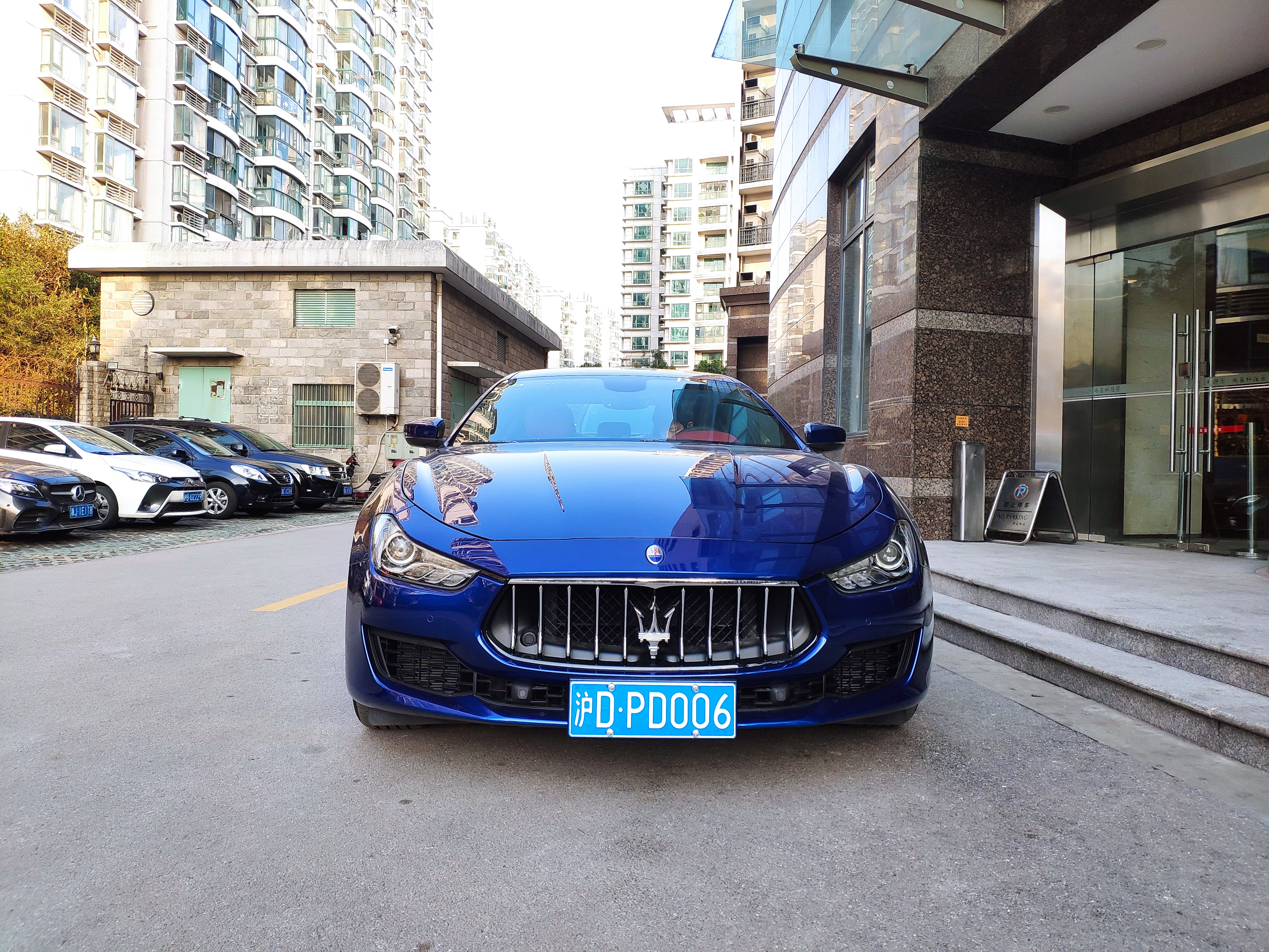 上海超跑豪华汽车租赁，出租各类豪车，长租优惠