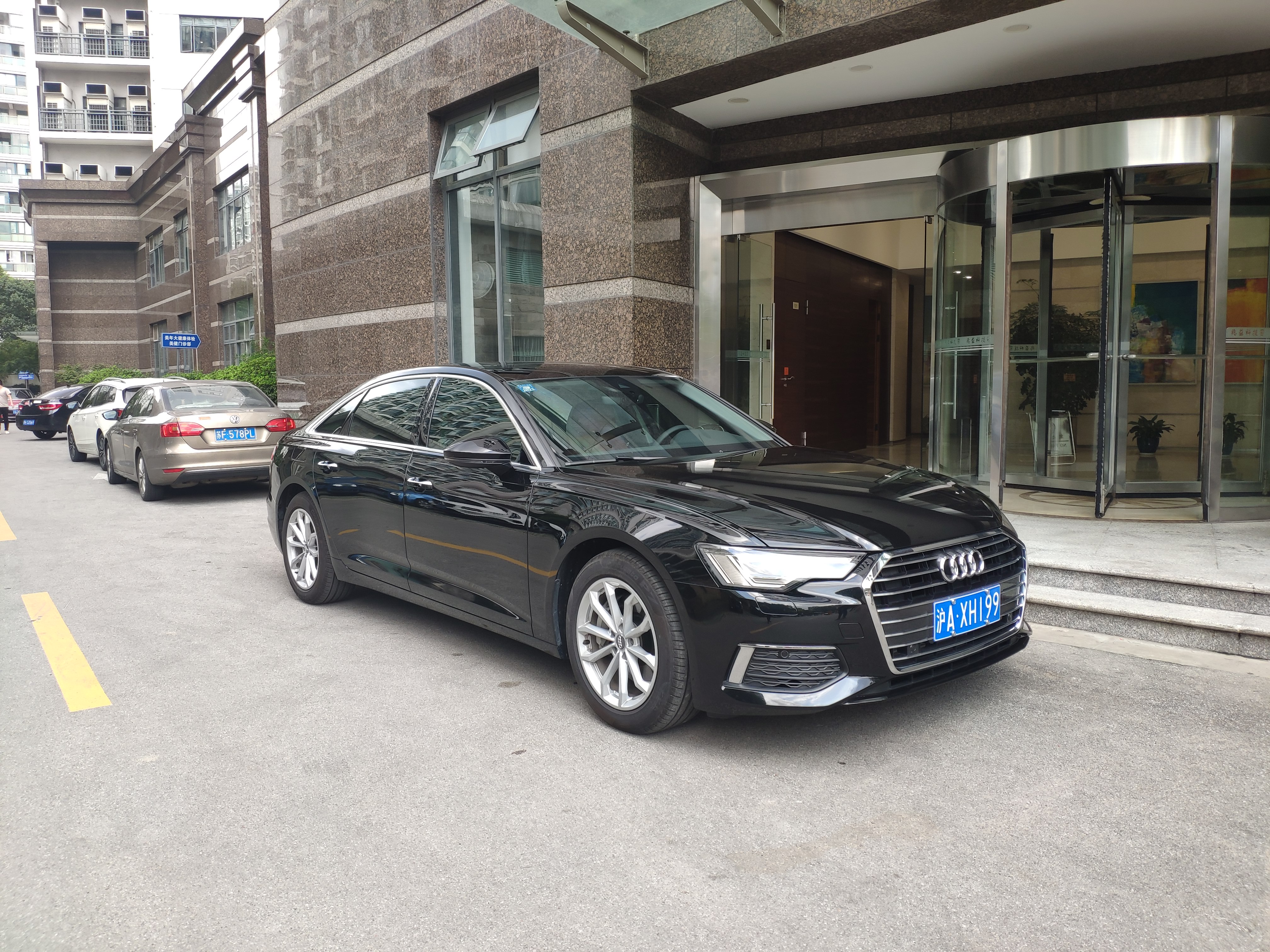 上海租车奥迪A6L 上海汽车租赁宝马3系出租