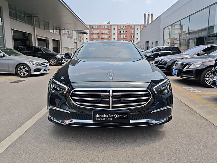 奔驰E300L尊贵型