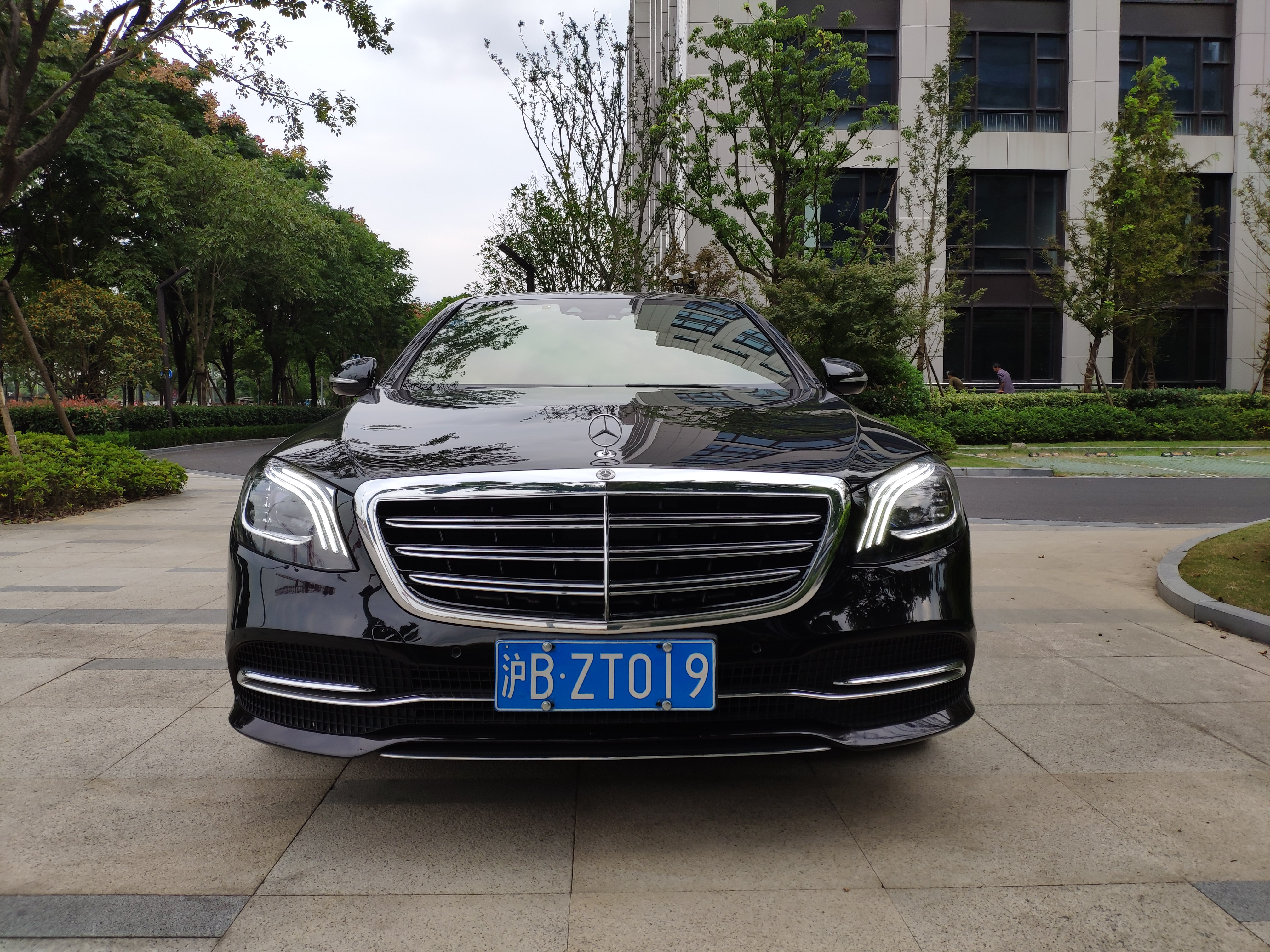 上海闵行汽车租赁，奔驰C系E系S系豪车租赁出租