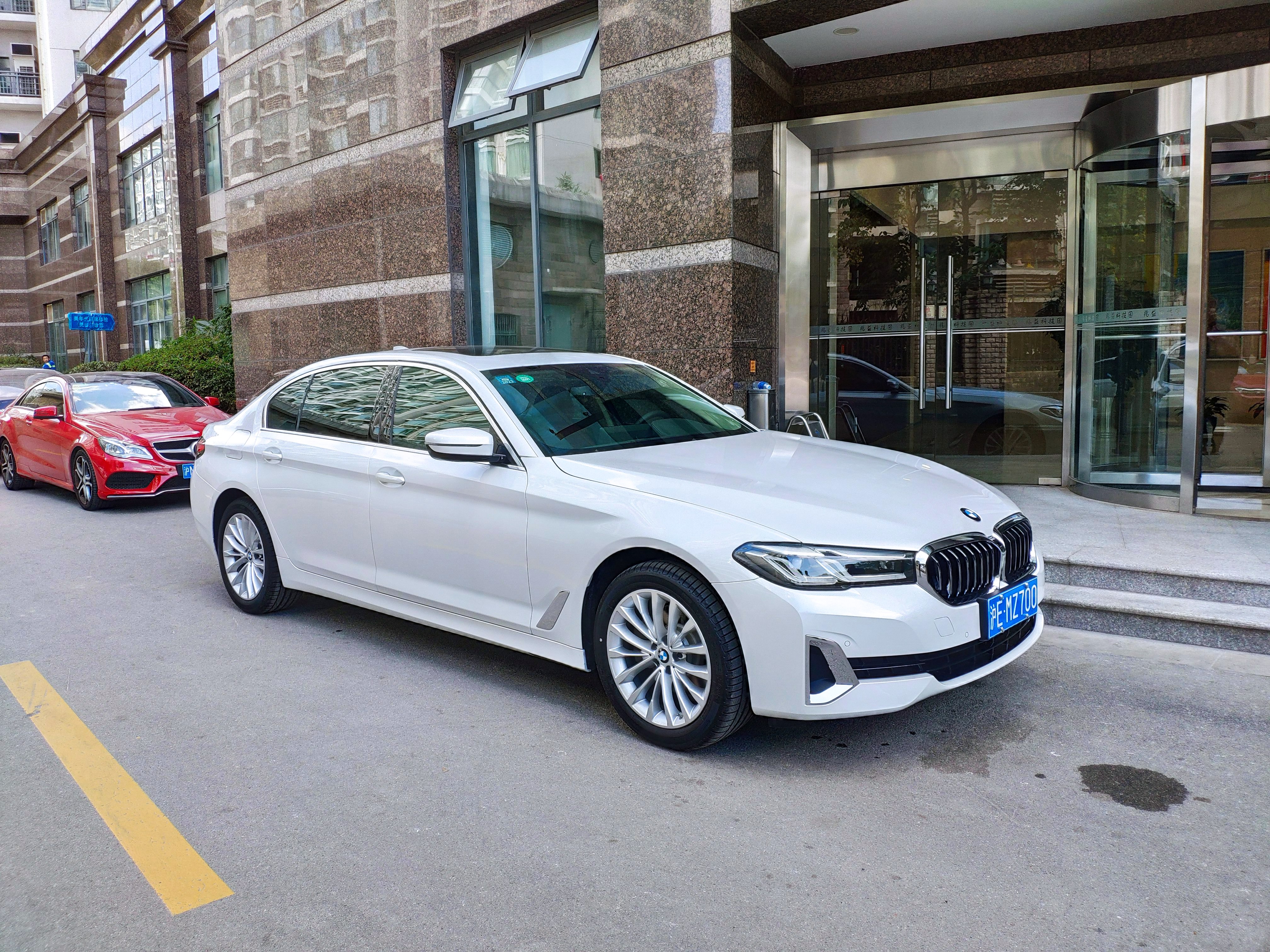 上海长宁区宝马租车汽车租赁，出租各类豪车